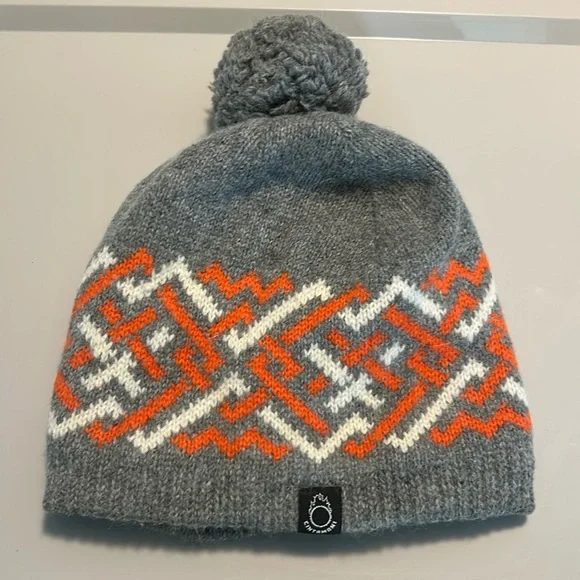 Cintamani IceLand Wool/Angora Blend Winter Pom Hat. OS Fits Most - Picture 1 of 4